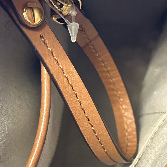 Michael Kors Orange and Tan Crossbody Messenger Bag Approx. 11.5 x 11 x 3 - Picture 16 of 17